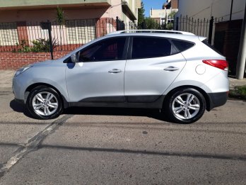 HYUNDAI TUCSON GLS PREMIUM AUTOMATICA 4x4 INMACULADA...!!!