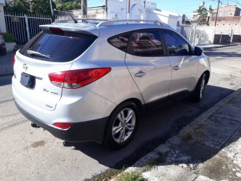 HYUNDAI TUCSON GLS PREMIUM AUTOMATICA 4x4 INMACULADA...!!!