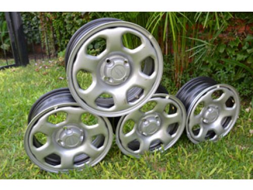 Vendo 5 llantas de acero Ecosport 2013 R15 !Nuevas!!