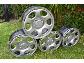 Vendo 5 llantas de acero Ecosport 2013 R15 !Nuevas!!