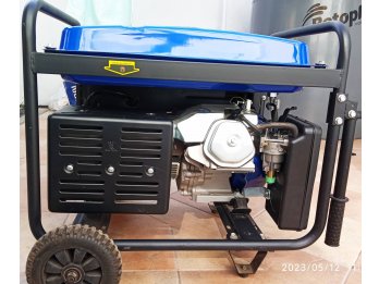 Generador Hyundai HHY6800FE Monofásico (6 hs.de uso) 6,6 KVA