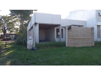 VENDE: Casa calle Soldado Garcia (zona base Aerea)