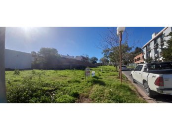 DOS TERRENOS CÉNTRICOS EN ORO VERDE - EN VENTA