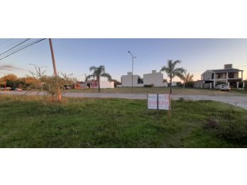 VENDO HERMOSO TERRENO SOBRE AV LOS CHAÑARES, ORO VERDE‼️‼️