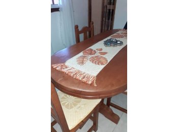 Mesa ovalada con 6 sillas Algarrobo Nuevo