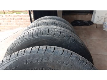 Se venden neumaticos
