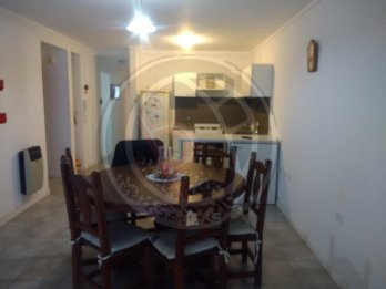 VENTA Depto. 2 dorm. Amoblado. Uruguay 265