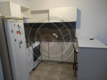 VENTA Depto. 2 dorm. Amoblado. Uruguay 265