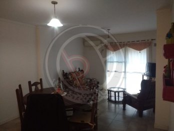 VENTA Depto. 2 dorm. Amoblado. Uruguay 265