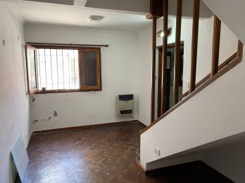 IMPERDIBLE OPORTUNIDAD RETASADO VENDO CASA ZONA CENTRO !