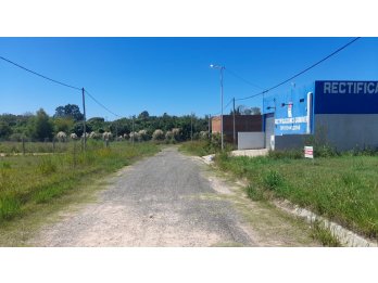 TERRENO EN ZONA SUR DE PARANÁ, EXCELENTE UBICACIÓN.