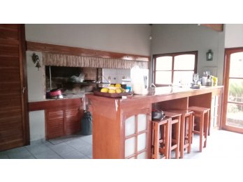 Excelente oportunidad! Gran casa a la VENTA entre Boulevares