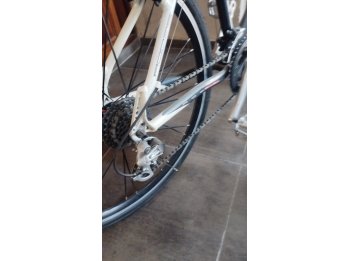 VENDO BICICLETA TODO TERRENO 26 UN MES DE USO DIGNA DE VER