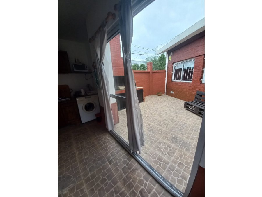 VENTA PROPIEDAD 2 DORM CRISOLOGO LARRALDE PARANA
