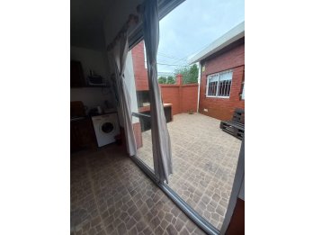 VENTA PROPIEDAD 2 DORM CRISOLOGO LARRALDE PARANA
