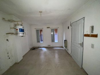 EN VENTA - DEPARTAMENTO CALLE ANDRÉS PÁZOS N° 852,  PARANÁ.