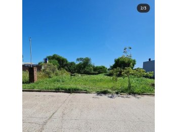 vendo terreno en zona zanni y larralde