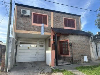 VENDO CASA 4 DORM. ZONA MASIA Y AV. RAMIREZ