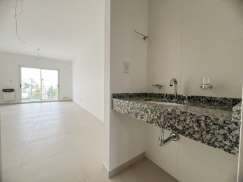 VENDO HERMOSO MONO A ESTRENAR EN PLENO CENTRO