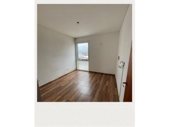 SE ALQUILA DÚPLEX 2 DOR.C/COCH./PATIO -PETRONA ROSENDE 2388.-