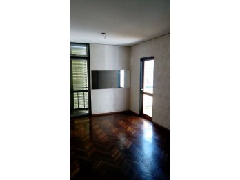 Se vende departamento en pleno centro con cochera