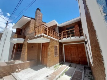 Vendo casa impecable en el parque