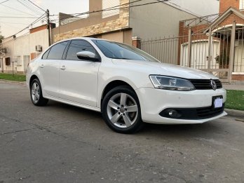 Unico vw Vento 2.5 Luxury automático 2013 con 109.000km