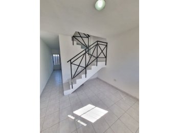 Alquilo Duplex impecable centrico