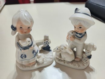 2 estatuitas de porcelana fina