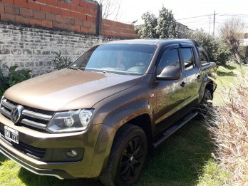 Amarok Dark Label IMPECABLE 2.0 TDI 180cv 4x4Automática 2015