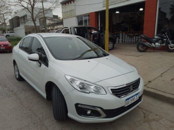 408 allure 2016 120.000km. Vendo o permuto mayor-menor