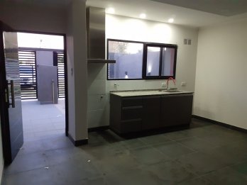 Casa moderna de 1 dormitorio en venta - oro verde!