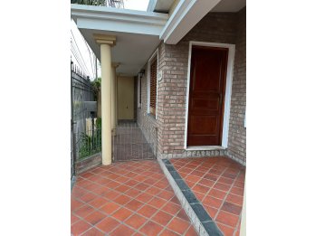 VENDO CASA ZONA YPF EL RUTERO EXCELENTE  UBICACIÓN  !