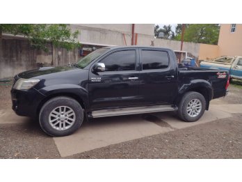 Toyota Hilux SRV 4x4 a/t 2012