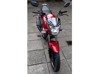 Honda Invicta 150cc - Único dueño