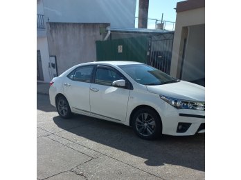 Toyota Corolla XEI caja automática CVT 2015