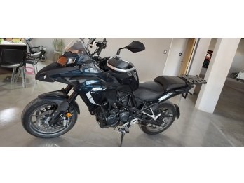 BENELLI TRK 502 NUEVA, SOLO 140KM, VENDO PERMUTO