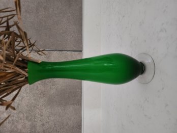 Florero de vidrio.