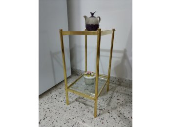 MESA DE BRONCE PULIDO DE 30 X 40