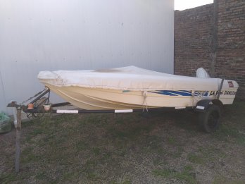 Vendo fishing 430 con Yamaha 25