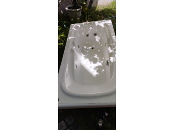 Vendo bañera para  hidromasajes