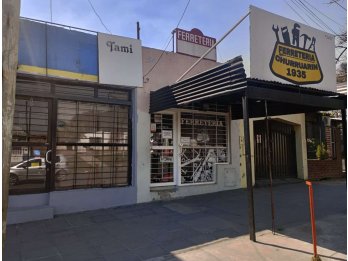 REBAJAMOS VENDO CASA CON 2 LOCALES SOBRE CHURRUARIN 1935