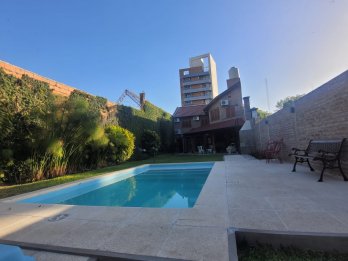 VENDO GRAN CASA ZONA SAENZ PEÑA