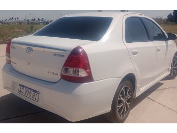 Vendo etios excelente estado