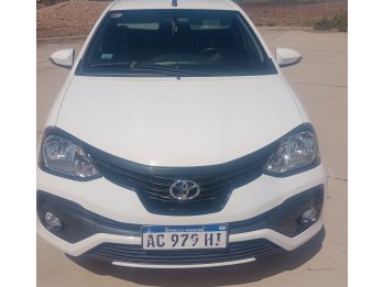 Vendo etios excelente estado