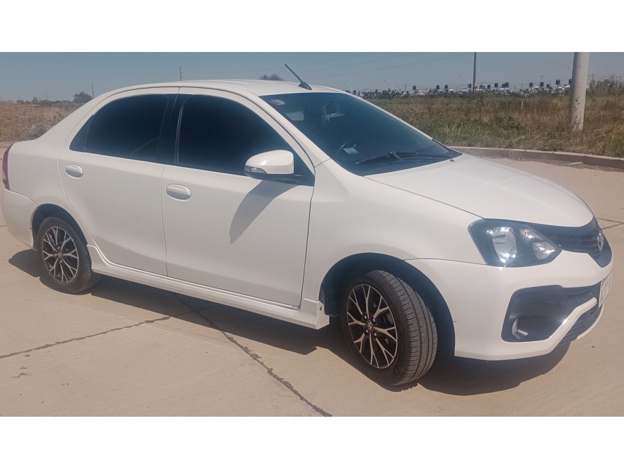 Vendo etios excelente estado