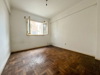 ¡OPORTUNIDAD! VENDO DEPTO DE 2 DORMITORIOS EN PLENO CENTRO