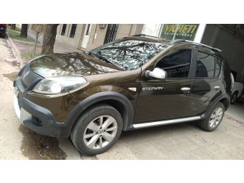 Renault Sandero Stepway 2012