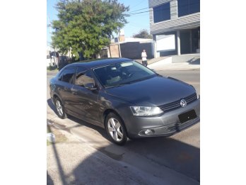 VOLKSWAGEN VENTO 2.0 TDI LUXURY