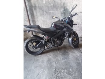 VENDO/PERMUTO BAJAJ ROUSER 200CC